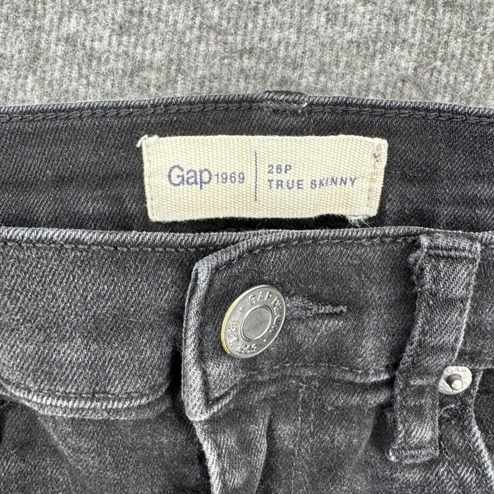 Gap 1969 True Skinny Jeans Womens 26P Faded Black Mid Rise Denim Pants Crop